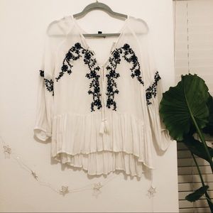 American Eagle Peasant Top Size Medium